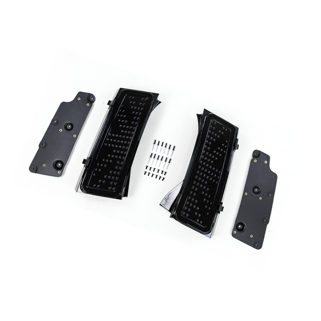 Rear D-Pillar Storage Box  ¨C Carbon Fibre / Gloss Black