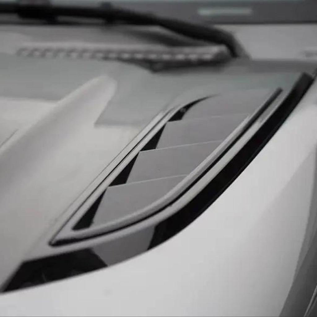 Bonnet Insert ¨C One-Piece Aerodynamic Design