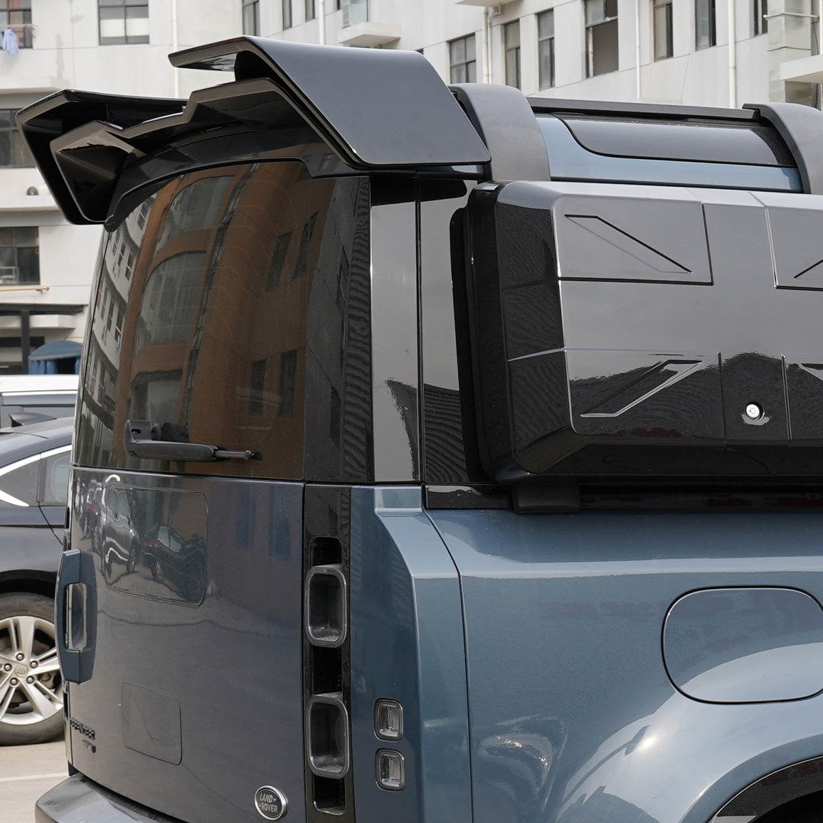 Double-Layer Rear Roof Spoiler - Gloss Black