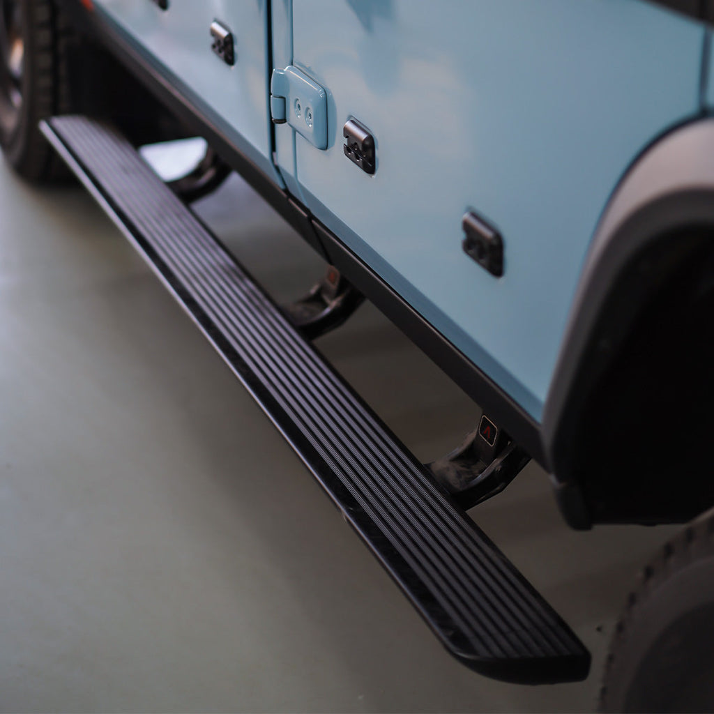 Electric Side Steps ¨C Aluminium Alloy Retractable Running Boards