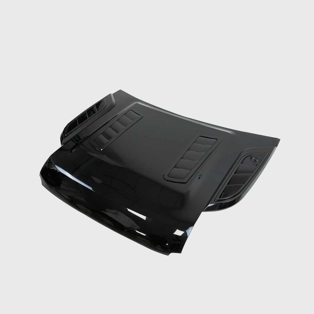 Dynamic Hood for Land Rover Defender