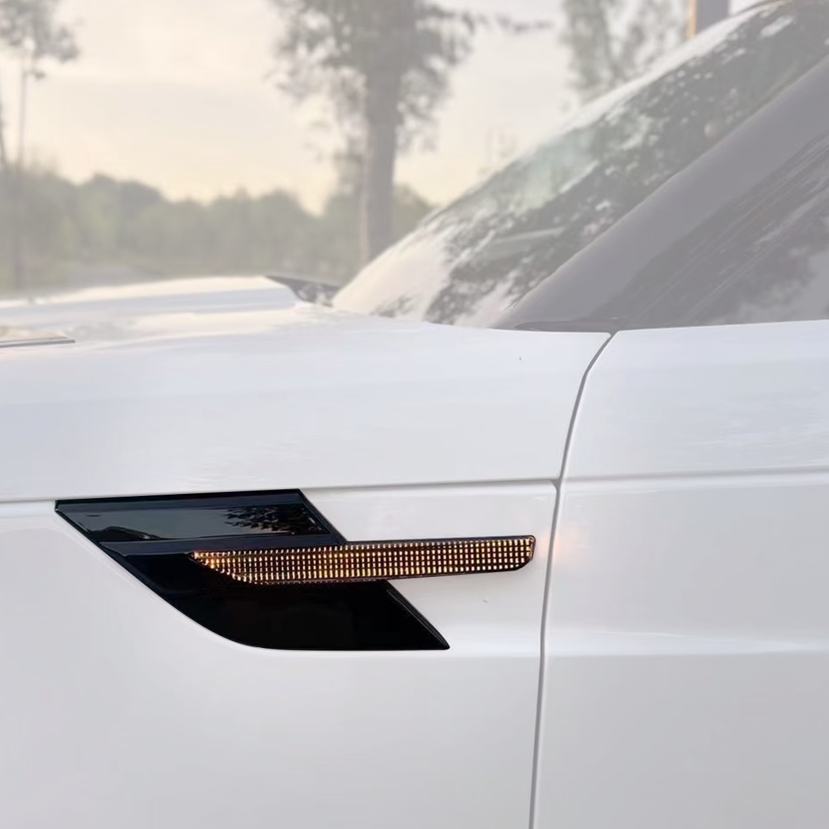 Upgrade your Range Rover Sport L461 with the LED Illuminated Side Vents
